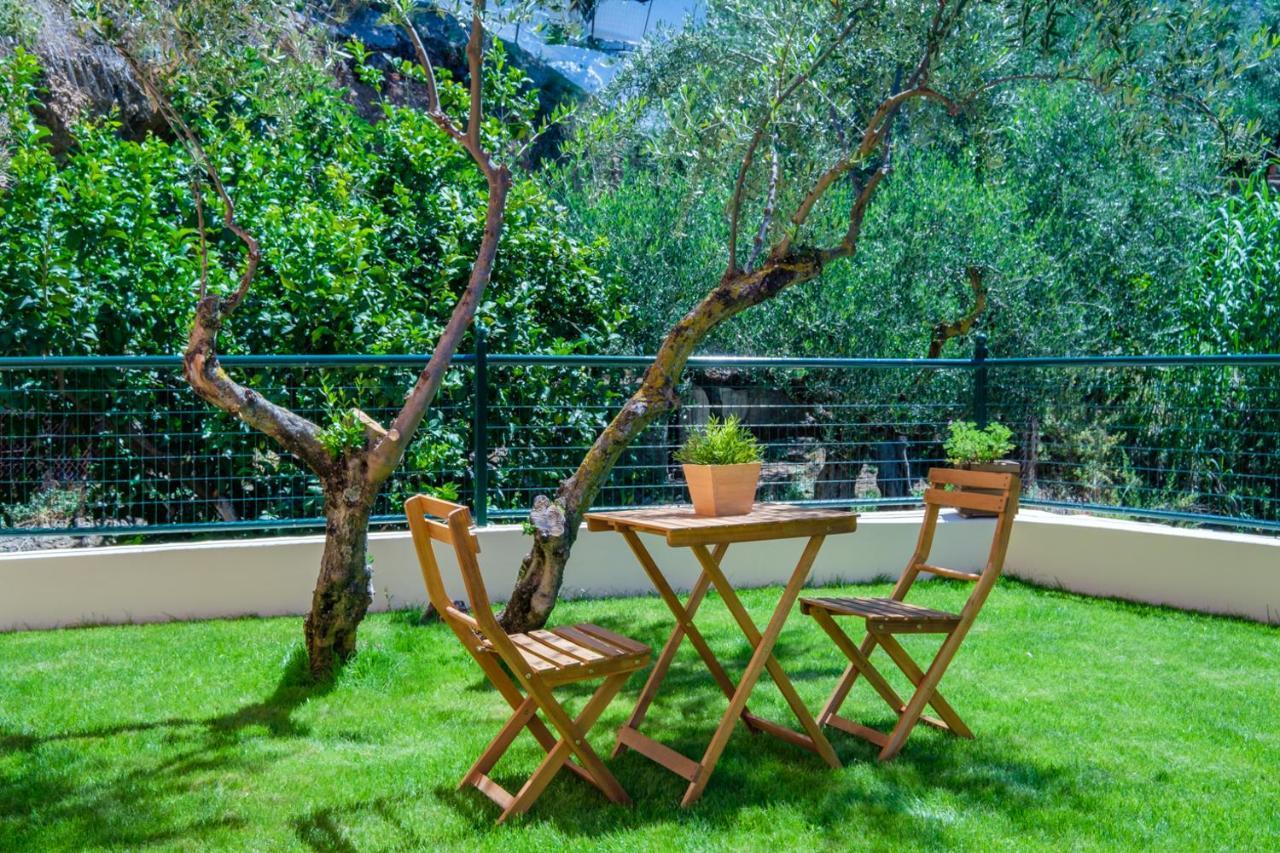 Almyros Aktis Private Garden Apartment Каламата Экстерьер фото